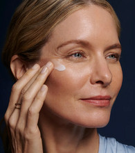 Load image into Gallery viewer, Hydrinity Vivid Brightening Serum
